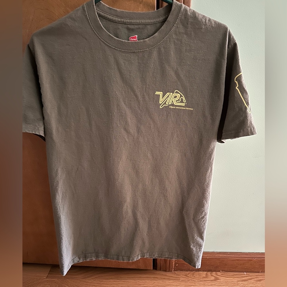 Hanes men’s olive green med Virginia International Raceway short sleeve t shirt